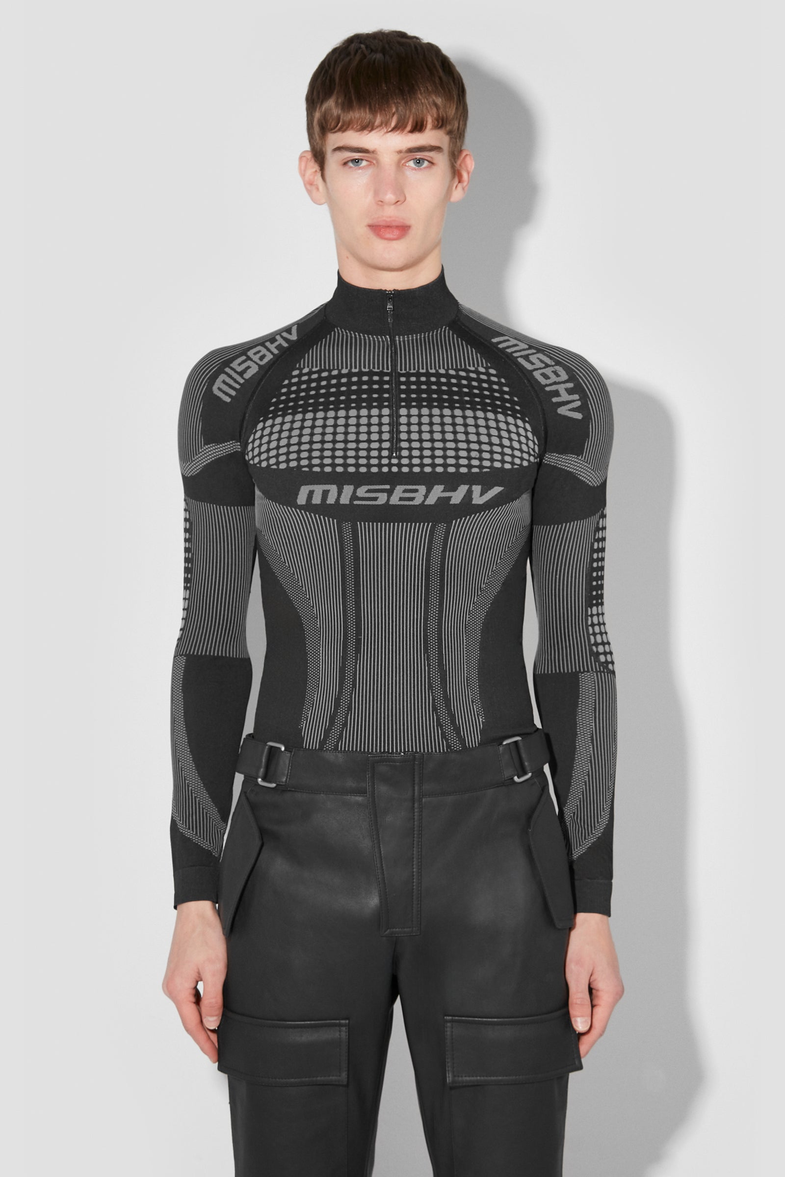 Sport Europa Quarter-Zip Longsleeve Muted Black