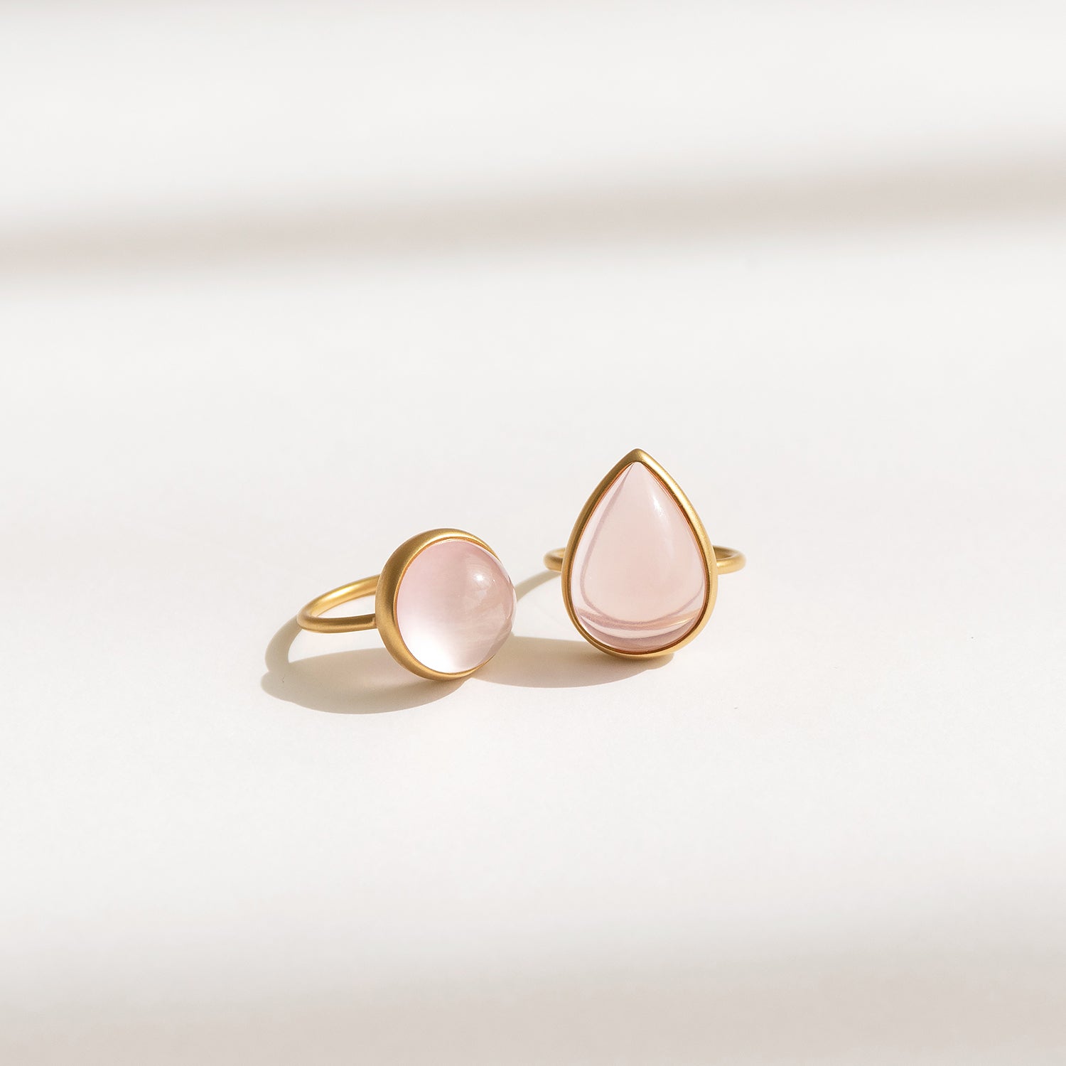 マリハ アースドロップス リング ローズクォーツ カボション 12号
