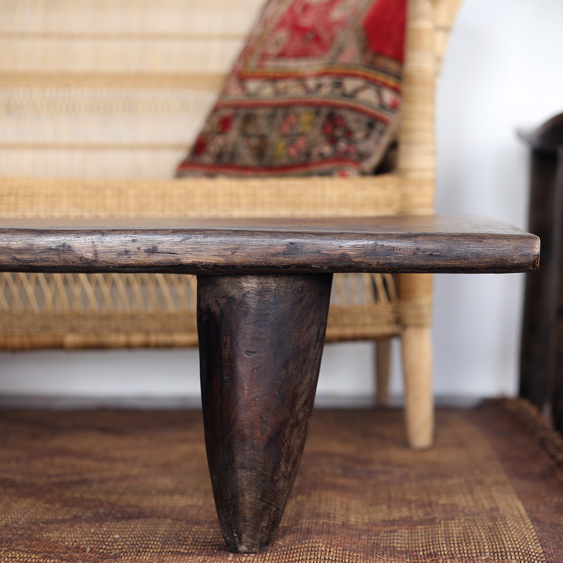 senufo table / セヌフォ族のテーブル [on the shore]