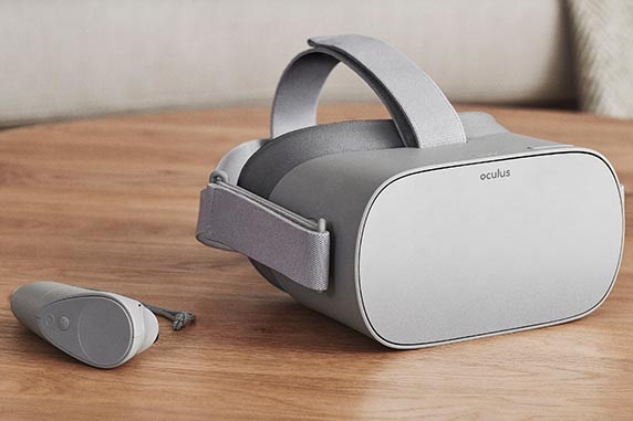 オールインワン型VRヘッドセット「Oculus Go」。スピーカー内蔵で199