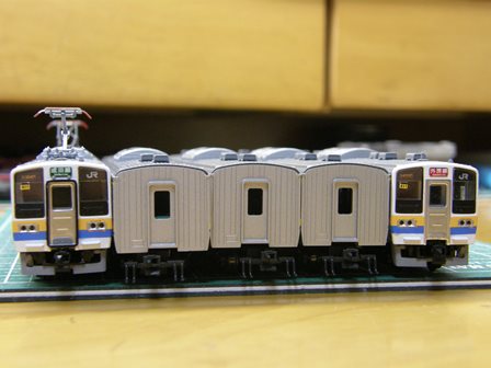 TOMIX 211系3000番台房総色前パンをつくる～ | ペロちゃんの模型工場