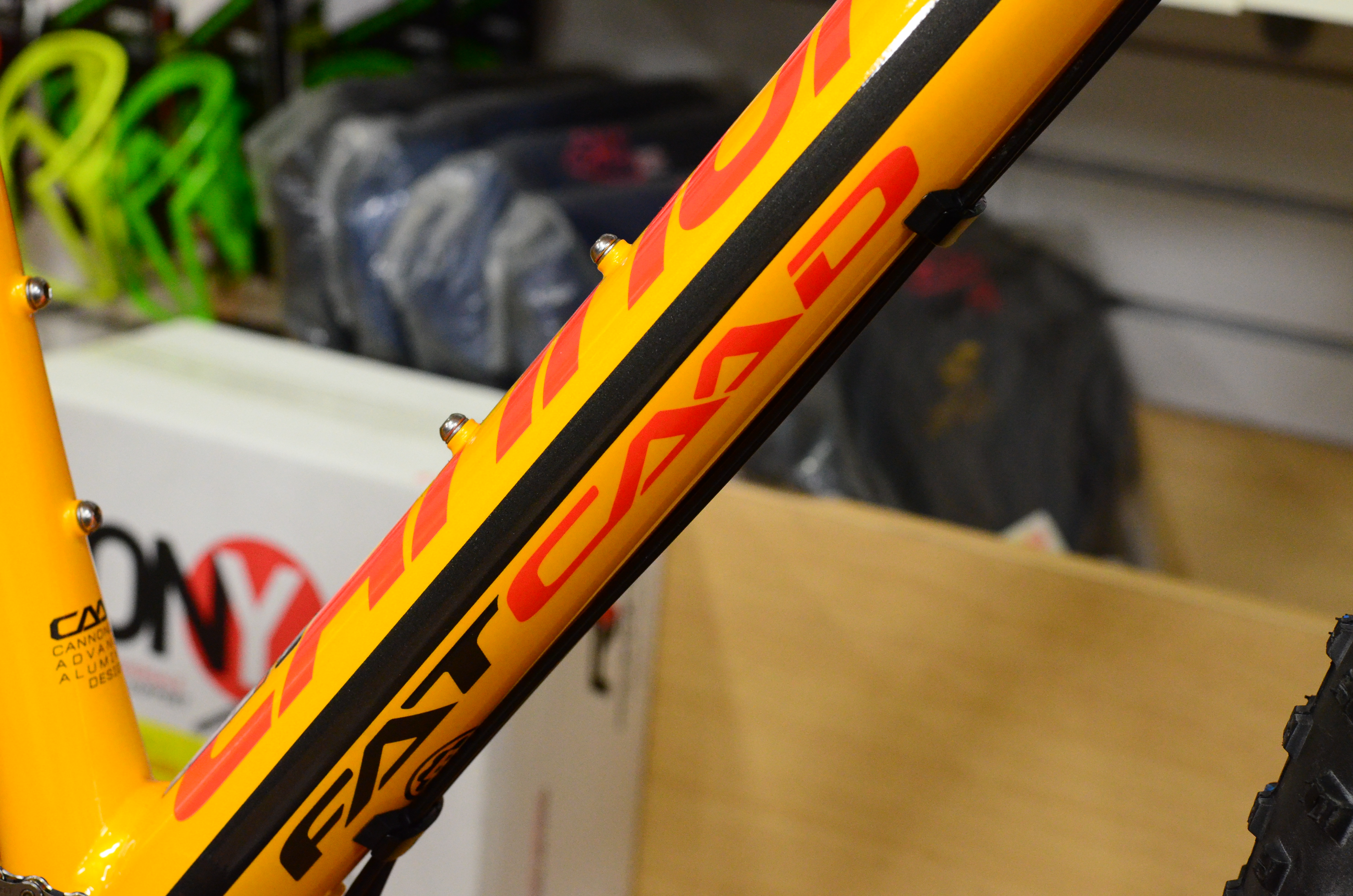 大特価】2018モデル CANNONDALE FAT CAAD 1 - サンワ スタッフブログ