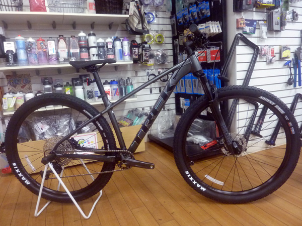 トレック Xキャリバー 8 2023年モデル 入荷中！ - サンワ スタッフブログ