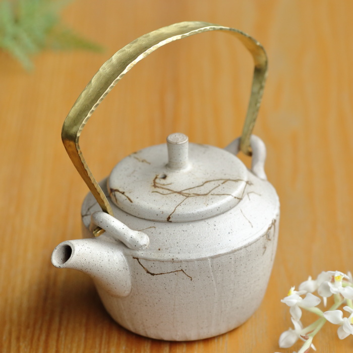 伊藤成二 白藻掛け金属手茶壷 常滑焼土瓶 満容量150ml 作家もの急須