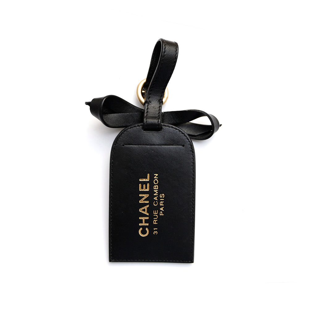 Chanel Leather Baggage Tag – Carole Tanenbaum Vintage Collection