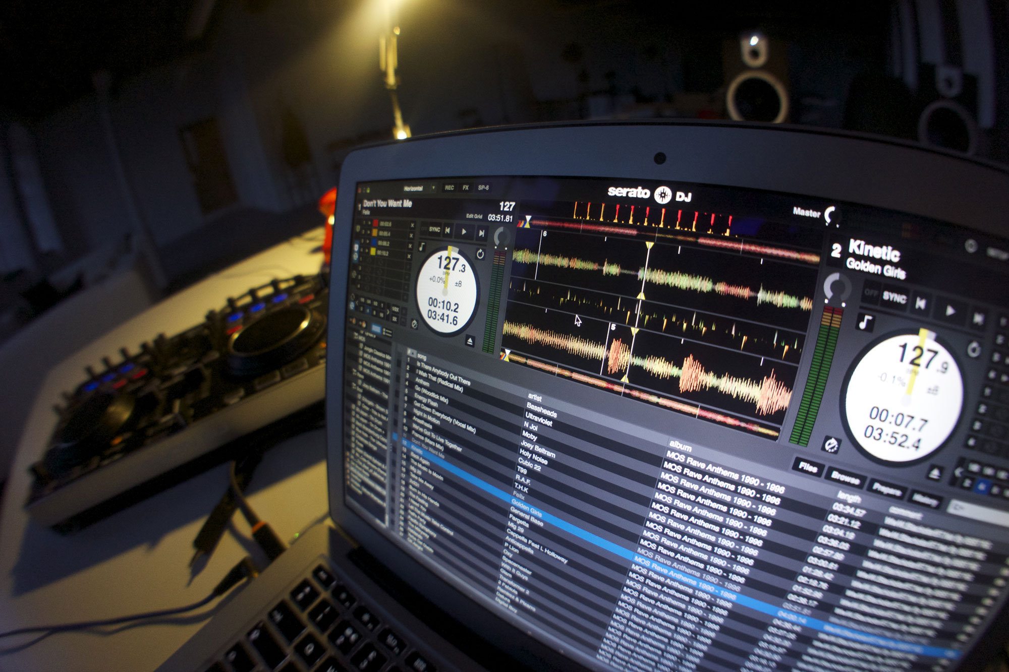 REVIEW: Denon DJ MC2000 DJ Controller – DJWORX