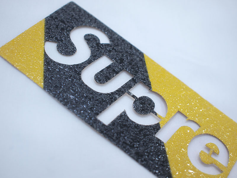 Supreme 'Grip Tape Box Logo Sticker'ボックスロゴステッカー