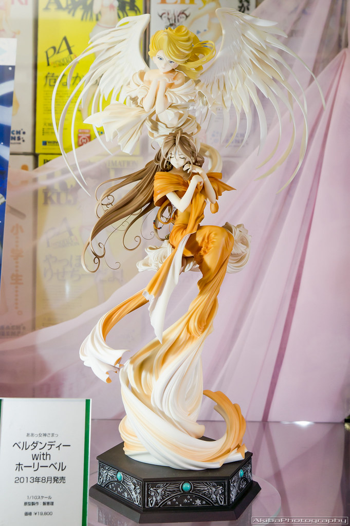 完成品】マックスファクトリー 1/8 ベルダンディー女神服バージョン