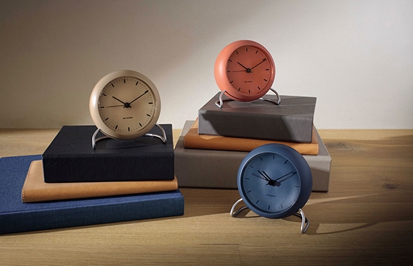 国内正規品】置き時計 アラームクロック アナログ 北欧 / アルネ