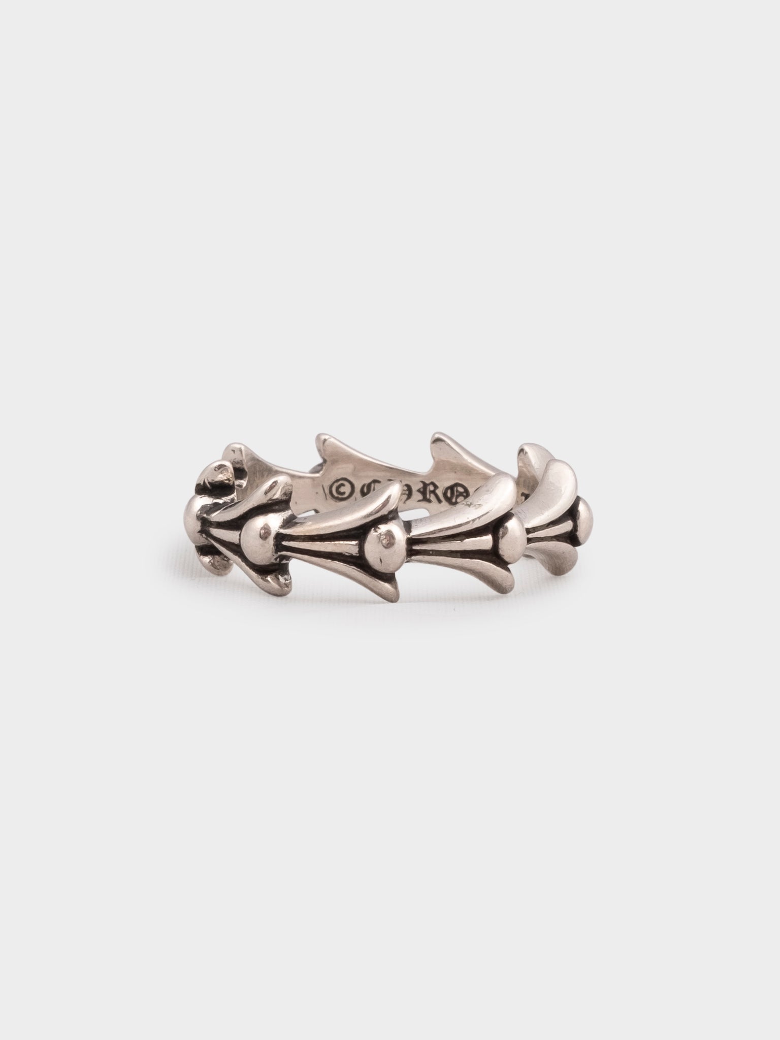 Buy Chrome Hearts Crosstail Ring Online at Groupie