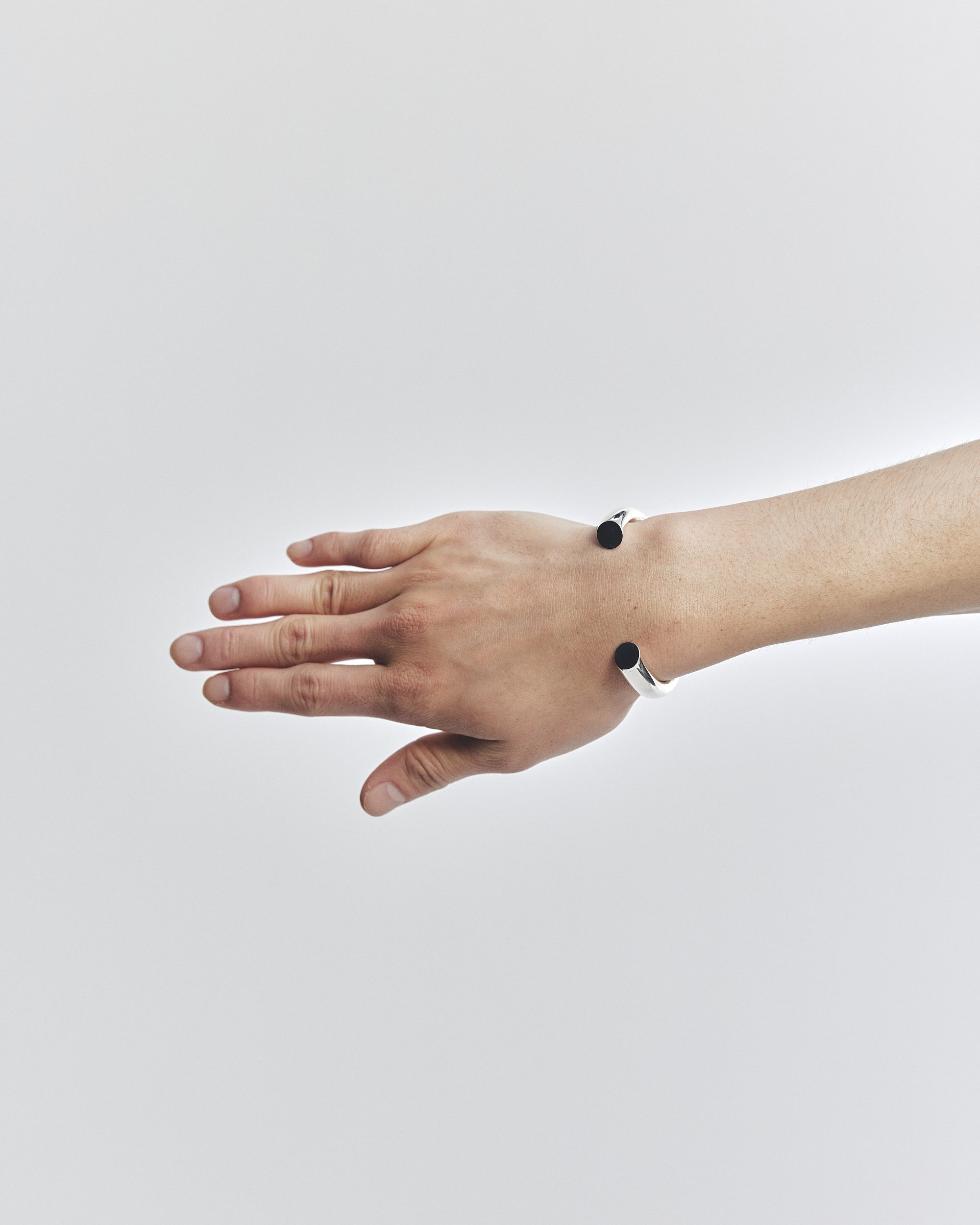 SIEG BANGLE – h'eres