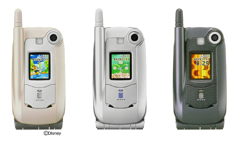 Mobile：ドコモの「N505i」、店頭に並ぶ