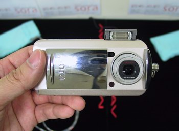 News：“着せ替え”の次は“香水ビン”――女性の心をくすぐる東芝の「sora