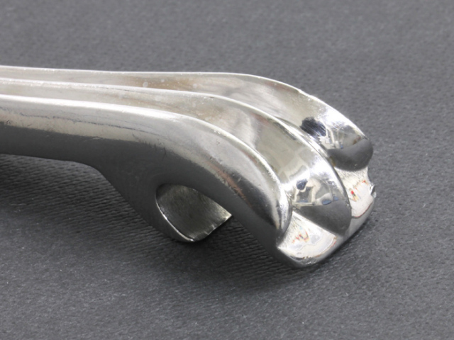 レアアイテム】 クロムハーツ ◇ 栓抜き クロステール オープナー 2011