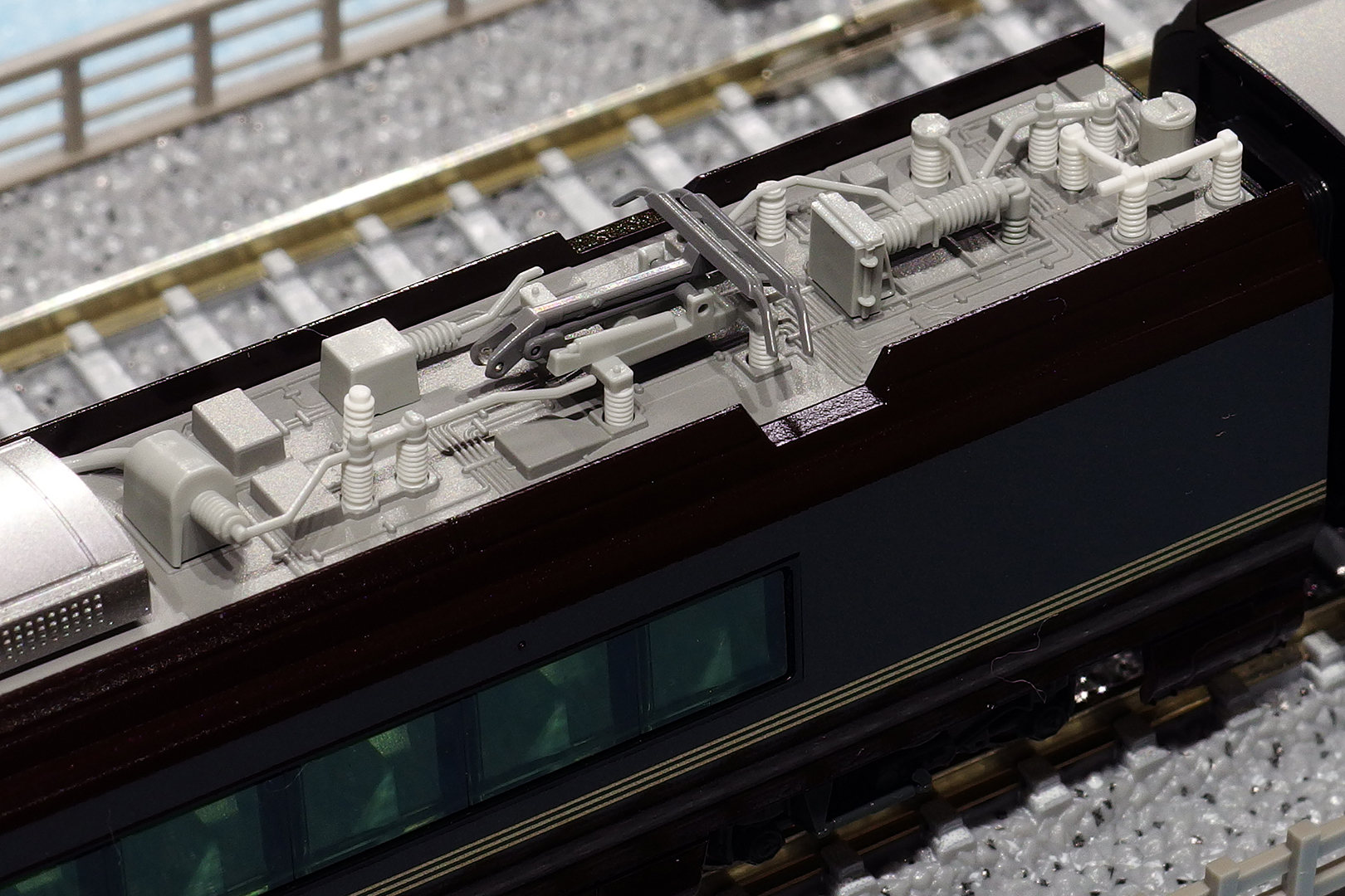 KATO 10-1123 E655系 なごみ (和) 5両セット 入線: Nゲージ立川駅