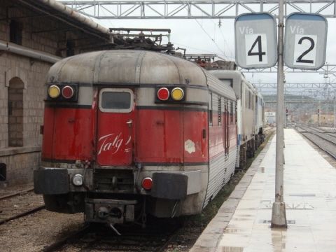 スペイン)タルゴ3(景色は乗った後に)