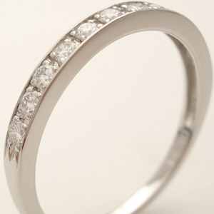 1011p Pt900 プラチナ ダイヤモンドのハーフエタニティリング レール