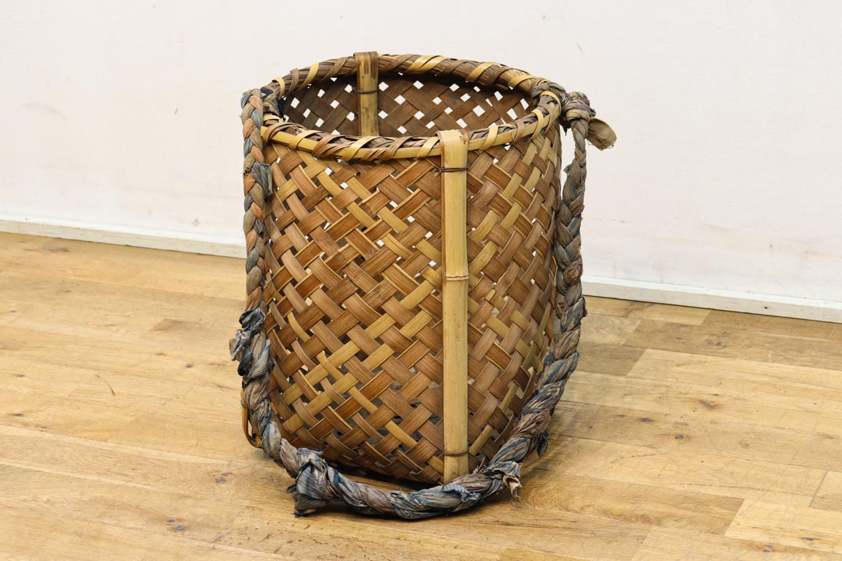 味わいのある大きな竹編みのカゴ DC5253 – 古福庵 [ KOFUKUAN