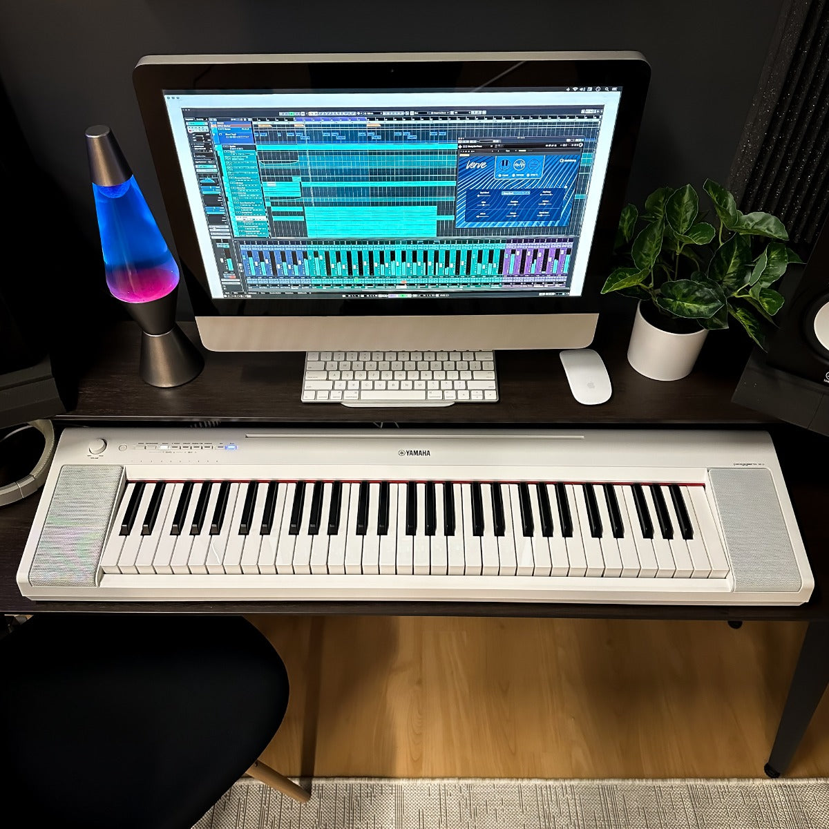 Yamaha Piaggero NP-15 61-Key Portable Keyboard - White – Kraft Music