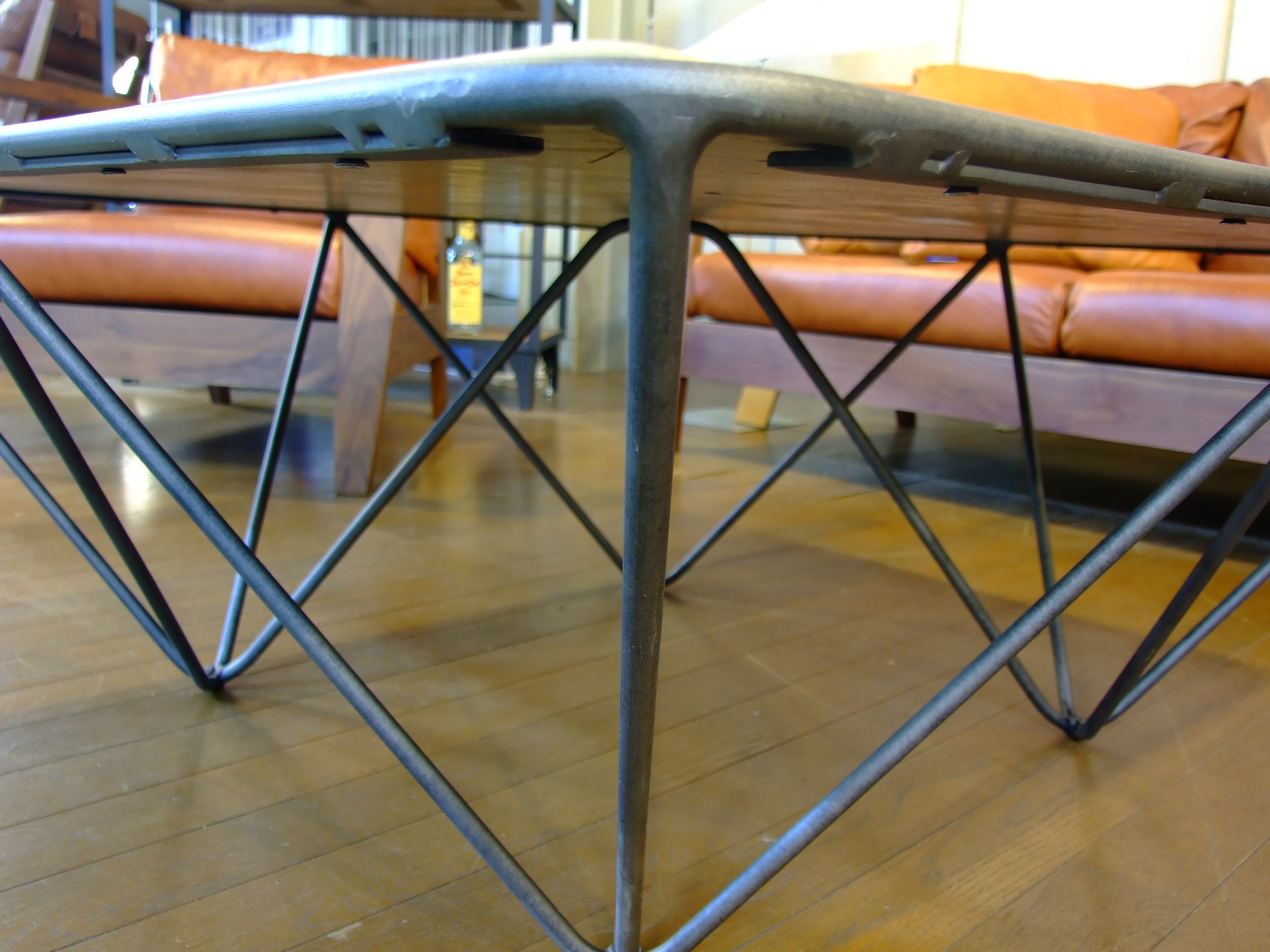 Crith クリス・コーヒーテーブル