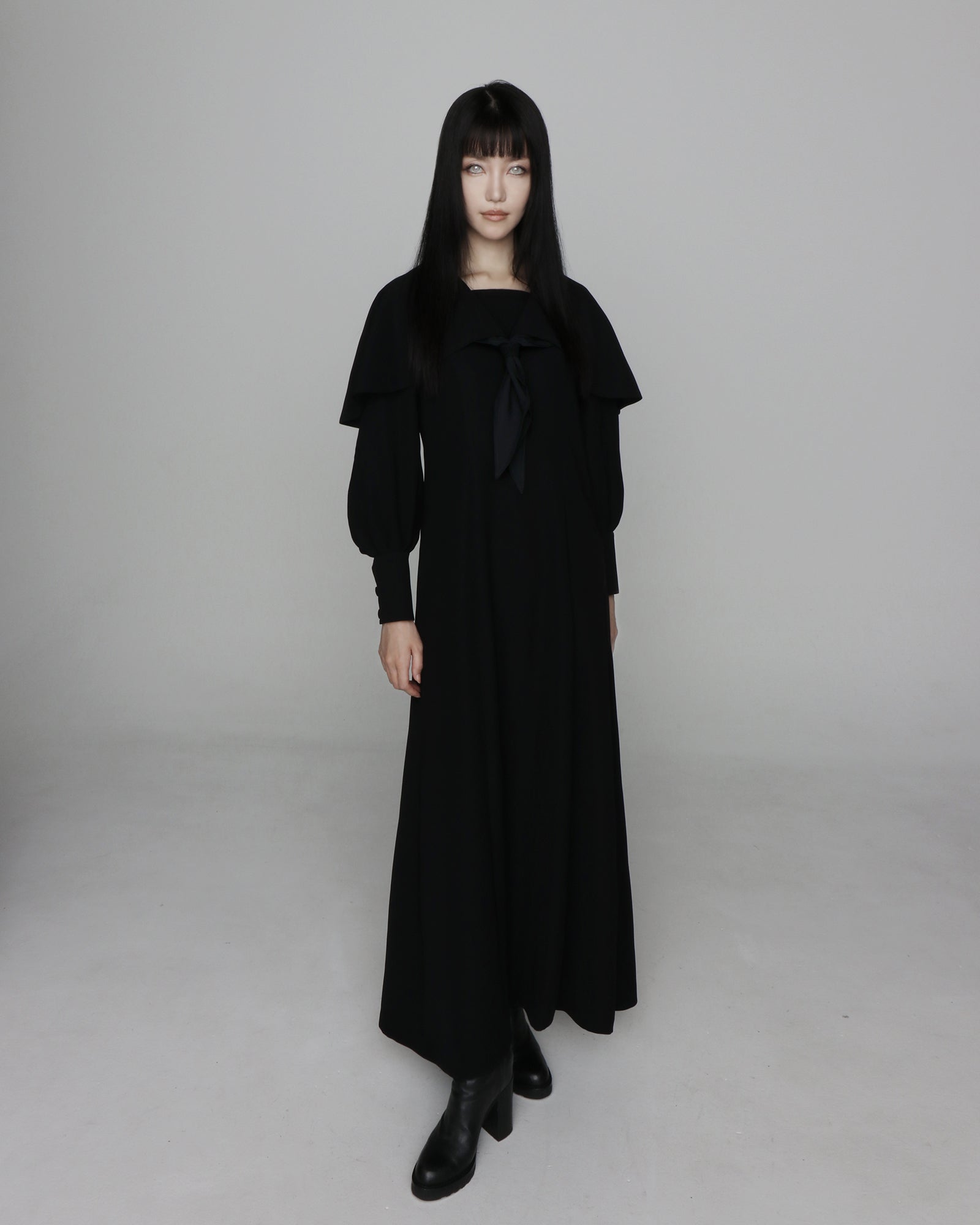 セーラーケープカラーロングワンピース『アンセスタ（始祖）』ノーラ