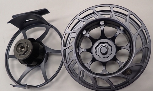 HATCH（ハッチ フライリール）、アイコニックはグレイ/ブラックが渋い