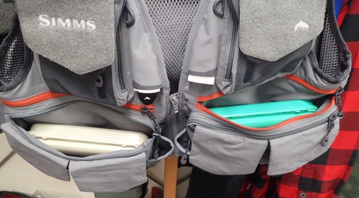 SIMMS（シムス ベスト）、ガイドベストのスティールカラーが入荷