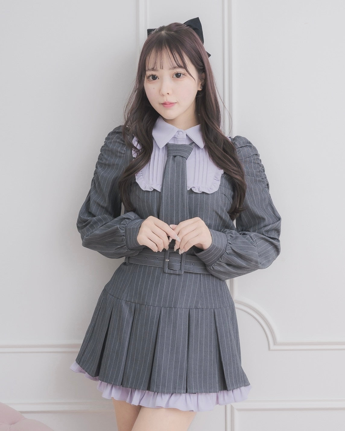 ネクタイ付きスクエアフリル長袖トップス – pium