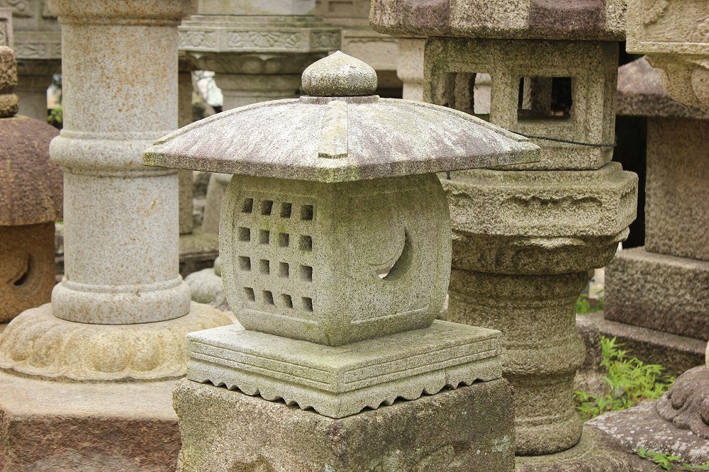 天下茶屋の製品案内愛知県岡崎市の石灯篭・水鉢蹲など石材製品の製造