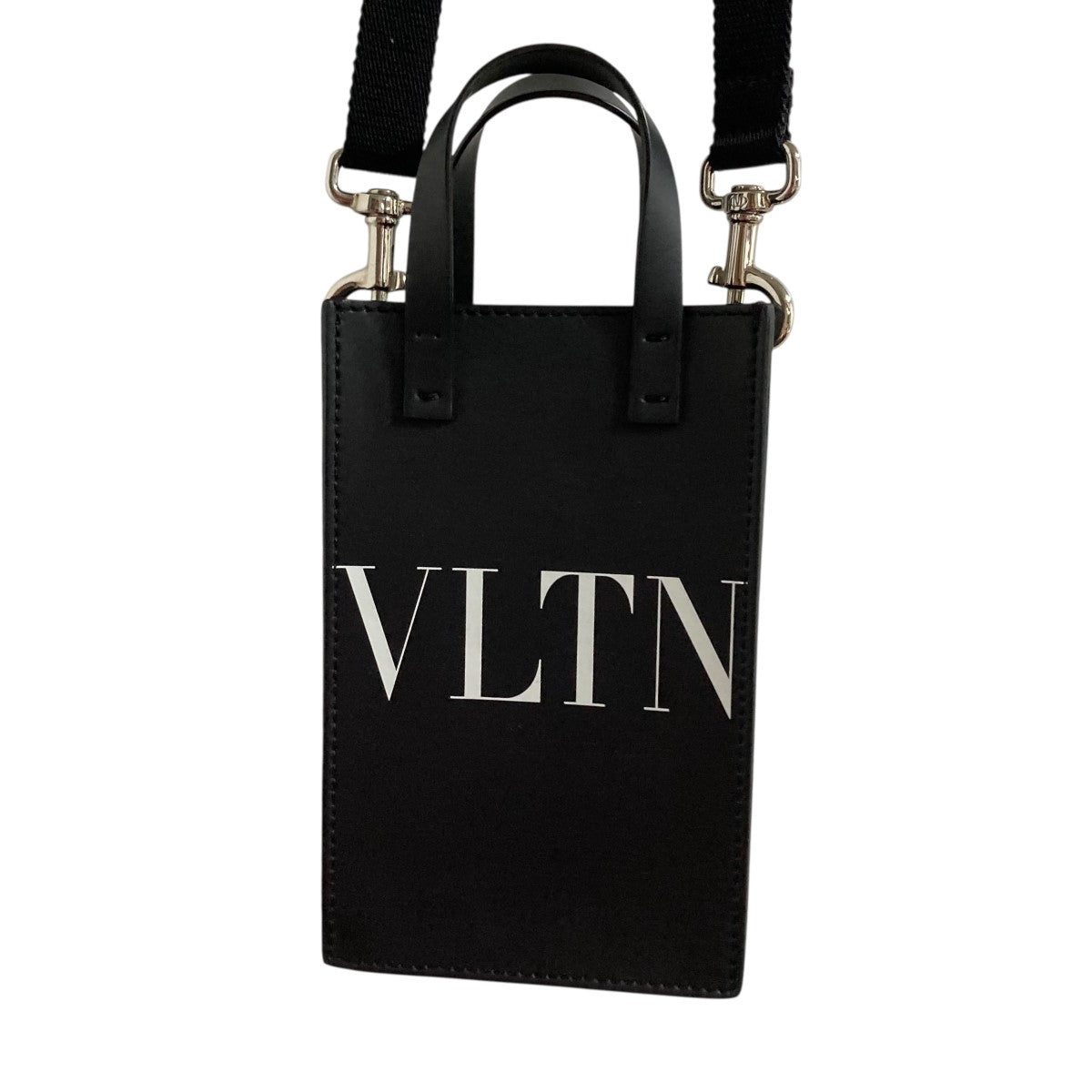 VALENTINO(ヴァレンチノ) ロゴレザーショルダーバッグ ブラック サイズ