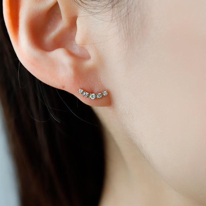 ANNIVERSARY カーブダイヤスタッドピアス