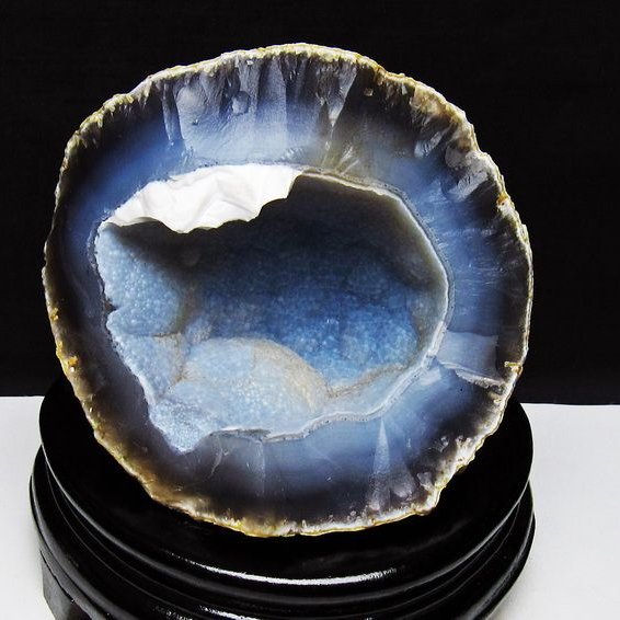 1.3Kg アゲート ジオード 原石 置物 台座付属 瑪瑙 メノウ 晶洞 一点物