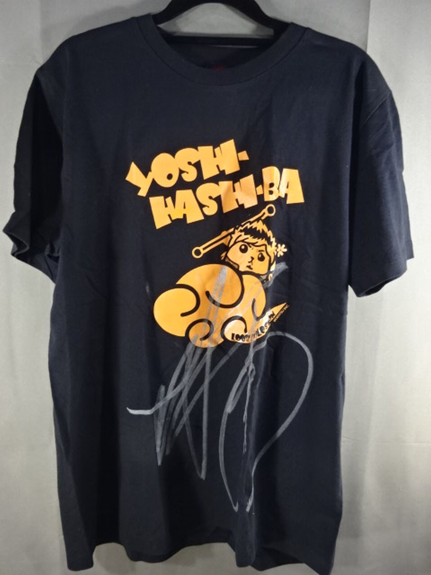YOSHI-HASHI 直筆サイン入りTシャツ – 闘道館