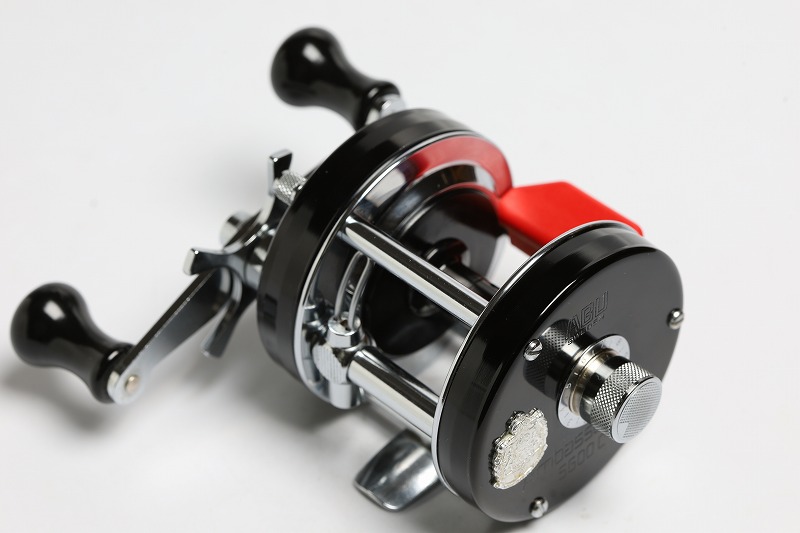 アブガルシア アンバサダー 5600C 赤ベロ 770600（02）未使用並み 注意