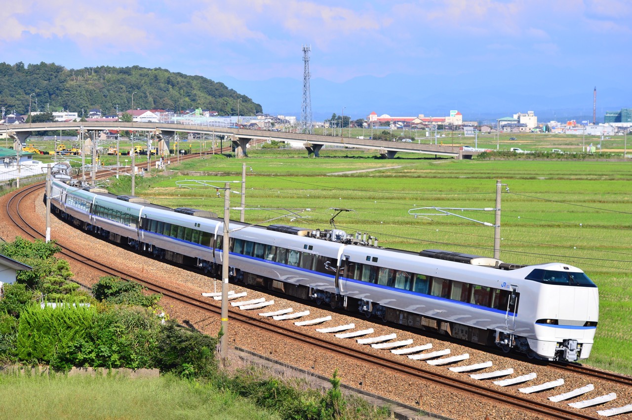 683系「サンダーバード」リニューアル車営業運転開始 | 鉄道ニュース部