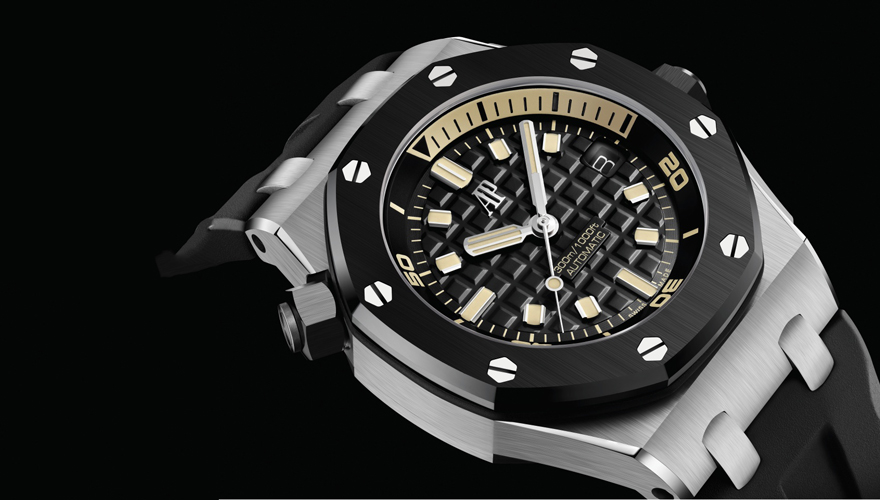 ホワイトゴールド × ブラックセラミック、「ロイヤル オーク