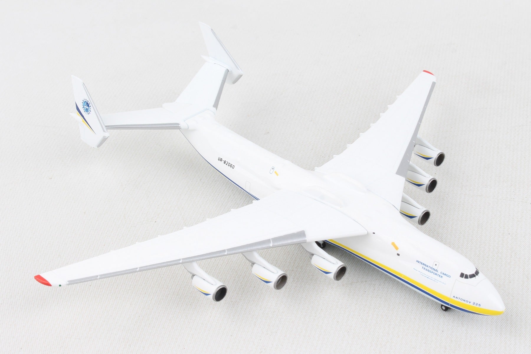 HERPA ANTONOV AIRLINES AN-225 1/500 (**)