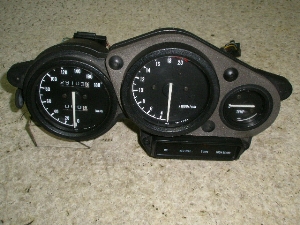 中古バイクパーツ販売専門店アイラブモーターFZR250R-Ⅰ メーター 3LN