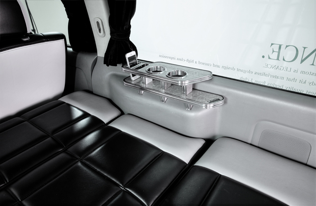 リアサイドテーブル