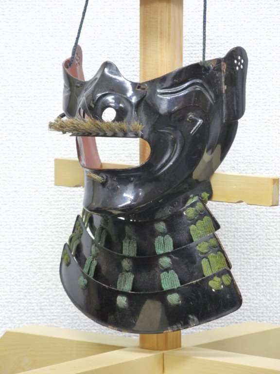 面頬 頬当｜鉄黒漆塗面頬 江戸時代 Tetsu Kuro Urushi Nuri Menpo｜紀