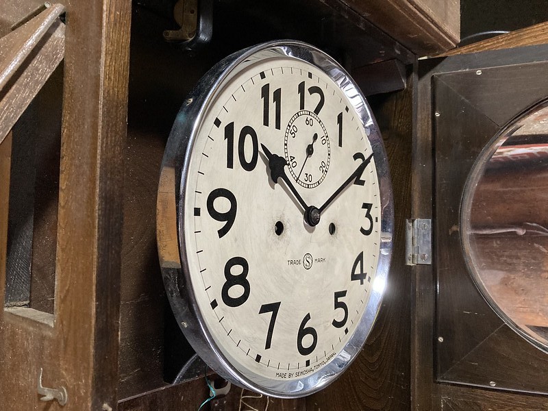 角形定規時計（時計店の標準時計） - 精工舎