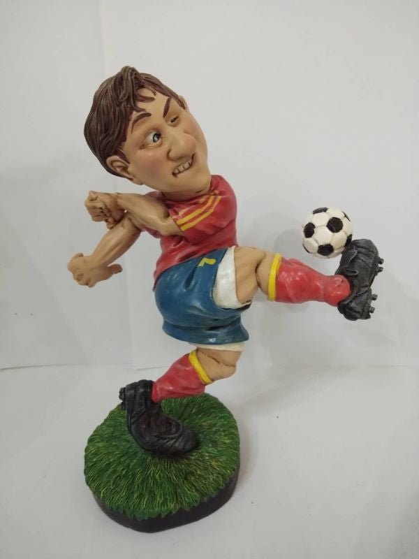 Warren Stratford Figurine- Soccer Player – Kremp Florist