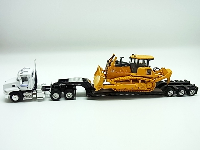 KOMATSU】コマツ ブルドーザーD155ZX-8 リッパー付 - KYOWA 建設機械の