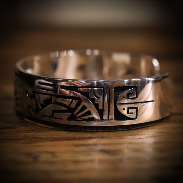 Clifton Mowa クリフトン モワ プレイヤー ココペリ オーバーレイ バングル