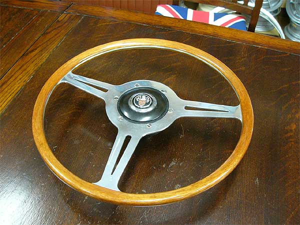 レスレストン ウッドステアリング