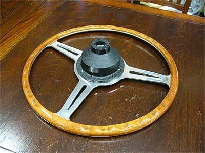 レスレストン ウッドステアリング