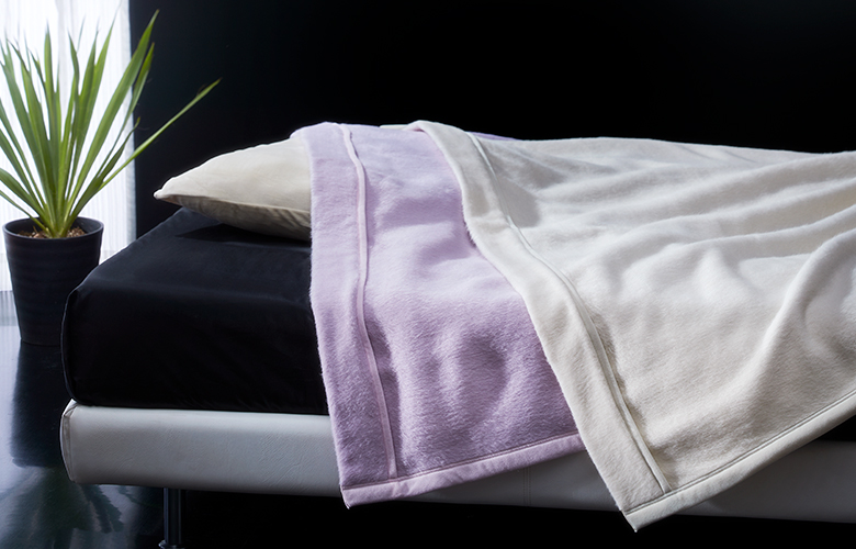 ペルー産ベビーアルパカ毛布 | 毛布の老舗【三井毛織】公式ホームページ