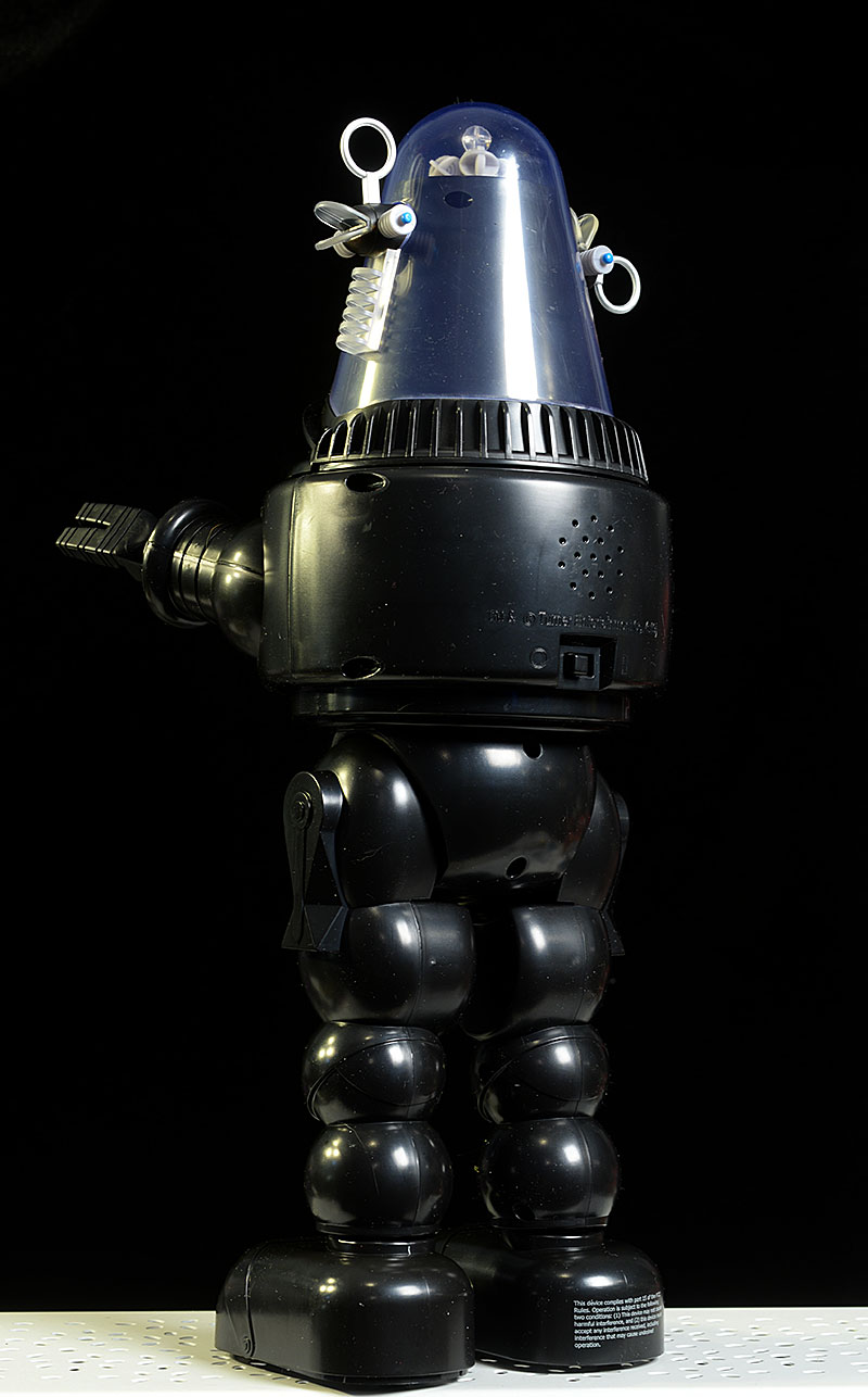 Review and photos of Robby the Robot Forbidden Planet action figure