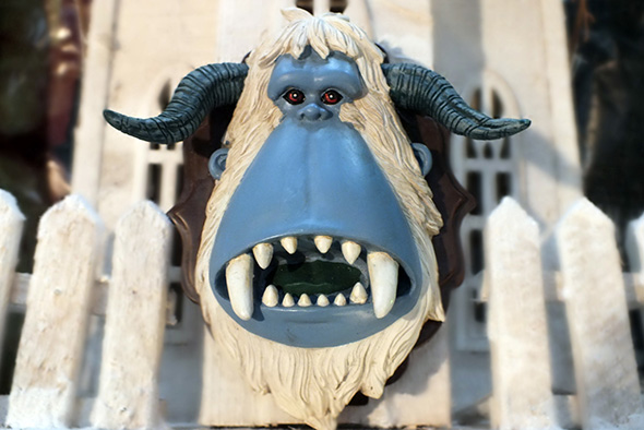 伝説の雪男 イエティ ハンキングプラーク Yeti Plaque [不思議雑貨店