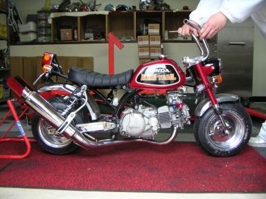 モンキーカスタム専門ショップR-STAGEのデイトナデモカー製作奮闘記！！